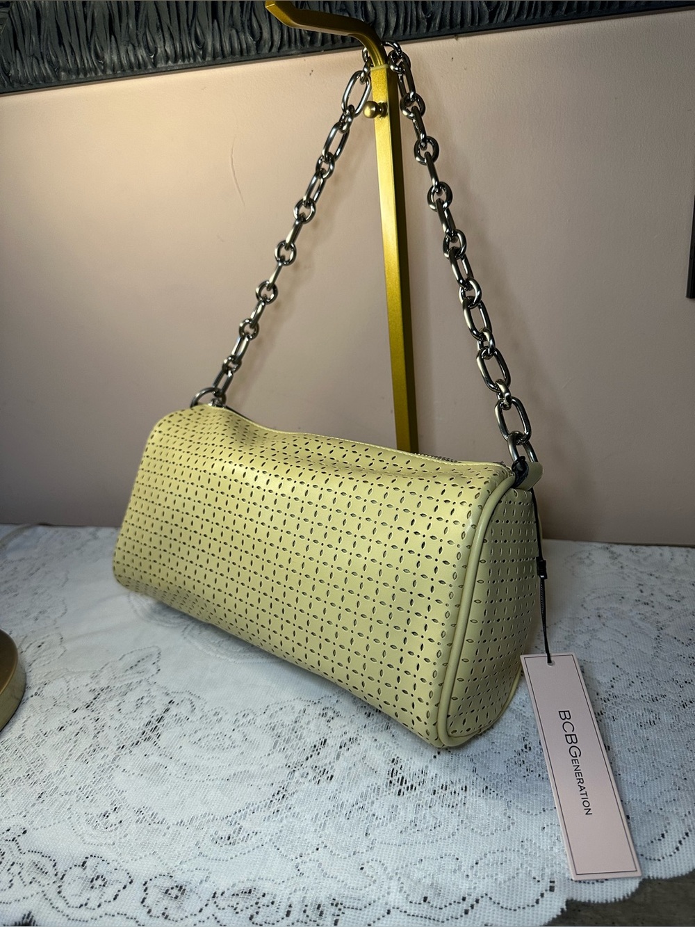 BCBGeneration Barrel/Baguette Butter Color Faux Leather Shoulder/Crossbody Bag. - Picture 9 of 12